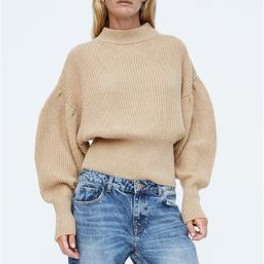 Zara puff SLEEVED SWEATER oat cream color